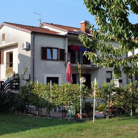 Apartments With A Parking Space Umag - 7109 Exterior foto