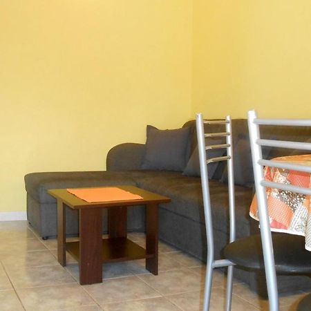 Apartments With A Parking Space Umag - 7109 Exterior foto