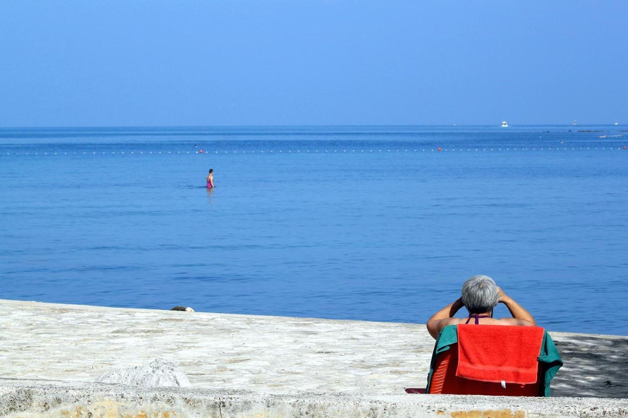 Apartments With A Parking Space Umag - 7109 Exterior foto