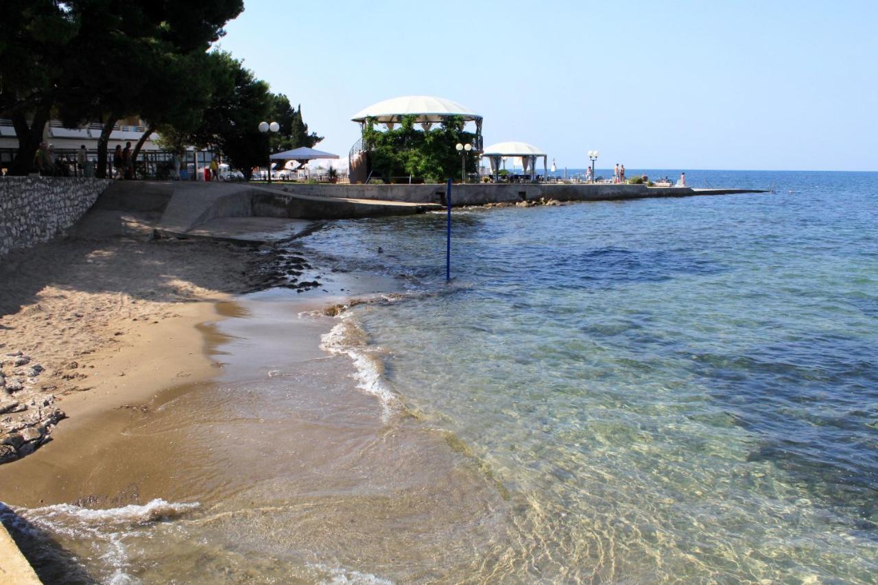 Apartments With A Parking Space Umag - 7109 Exterior foto